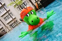 Harris Hotel & Conventions Malang - piscine