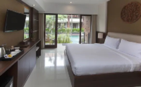 Arena Living Hôtels à proximité de : Sunrise Beach