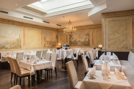 Hotel Goldener Löwe Отели рядом со станцией Meißen