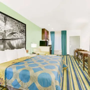 Super 8 by Wyndham Cotulla TX