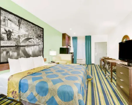 Super 8 by Wyndham Cotulla TX Hotels in Cotulla