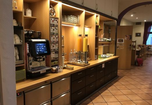 4. 악젠트 호텔 레..