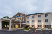 Baymont by Wyndham Waterford/Burlington WI Hôtels à : Raymond