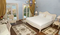 Swan Lake Hotel - Adult Only