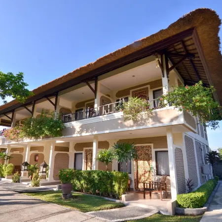 Aneka Lovina Villas & Spa Отели рядом с достопримечательностью «Пляж Ловина»