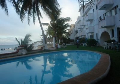 Outdoor Swimming Pool Departamento en Condominio Real Hacienda, Sol Mar y Playa Cancun Photo