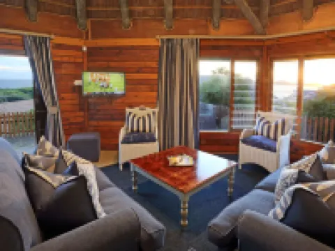 ブレントン オン シー コテージズ クニスナのホテル