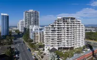 Broadbeach Savannah Resort