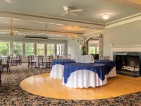 The Bethel Resort & Suites Hotels in Bethel