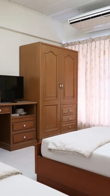 ห้องดีลักซ์, เตียงแฝด 2 เตียง, อ่างอาบน้ำ, วิวเมือง