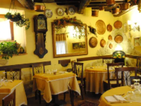 Torre Sangiovanni Albergo e Ristorante da Rosary Hotels in Todi