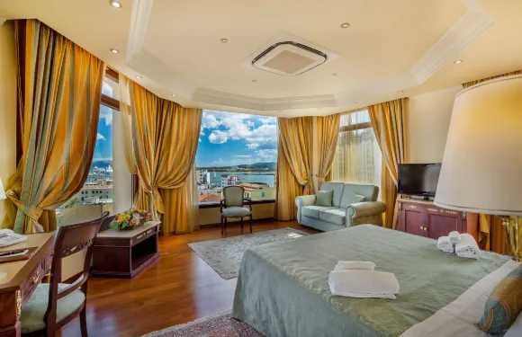 奧爾比亞全景酒店