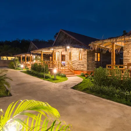 Pinthong Aonang Villa