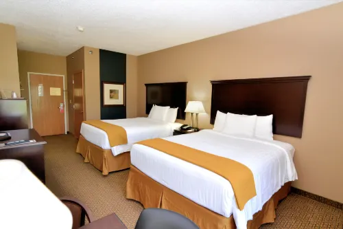 Cobblestone Inn & Suites - Lake View