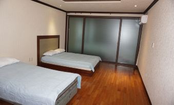 Hebron Hill Resort