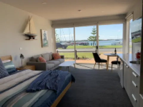 Boat Harbour Jetty B&B Hotels in Yarram