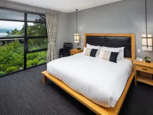 Brentwood Bay Resort & Spa
