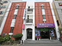濟州島雙子飯店 典農路附近的飯店