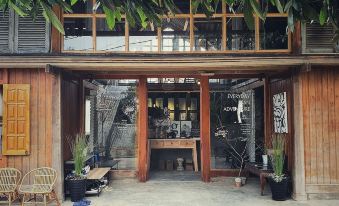 Opal House Ta Van