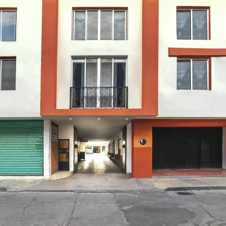 Capital O Hotel Casa Blanca