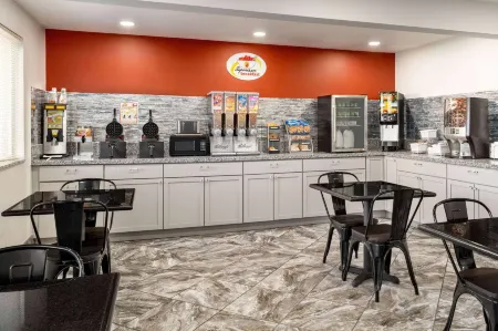 Super 8 by Wyndham Columbus/Edinburgh Отели в г. Колумбус