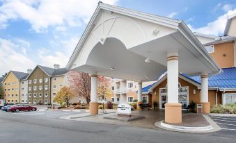 Bluegreen Vacations Odyssey Dells Resort
