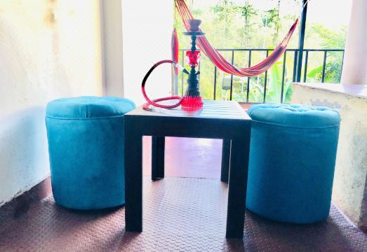 자연과 어우러진 숙소 외관