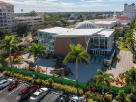 ハンプトン イン & スイーツ ブレーデントン ダウンタウン ヒストリック ディストリクト ブレーデントンのホテル