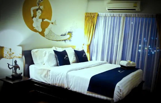 ห้องดีลักซ์ พร้อมระเบียง