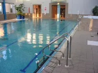 Kents Hill Park Training & Conference Centre - С бассейном