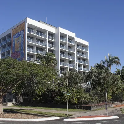 Cairns Plaza Hotel Hotels near Cairns Art Gallery