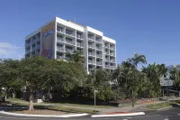 Cairns Plaza Hotel