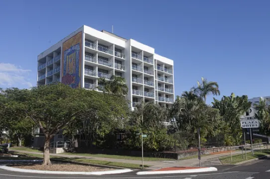 Cairns Plaza Hotel