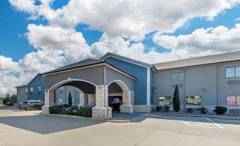 Best Western Atoka Inn  Suites