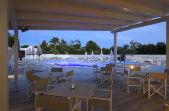 โรงแรมการ์เด้น ริปา โรงแรมใกล้หาด Spiaggialunga Beach