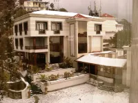 Royal Orchid Fort Resort Mussoorie Các khách sạn gần Vinog Mountain Quail Sanctuary