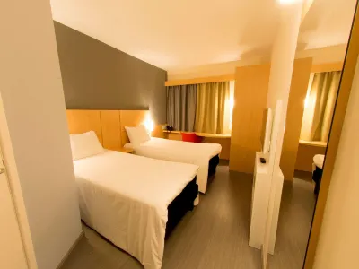 Ibis Aracruz Hotels near Praia da Baleia