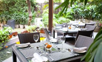 Udman Hotel Panchshila Park