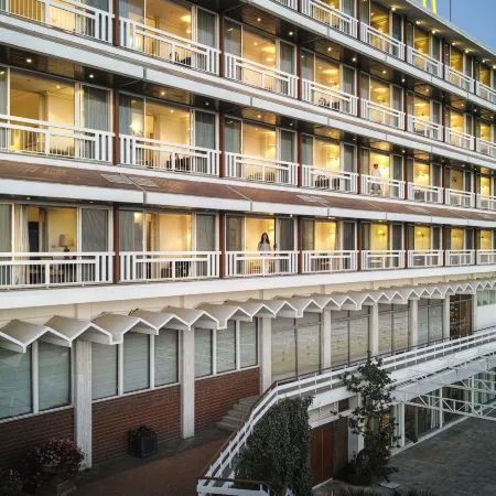 Hotel Al Bustan
