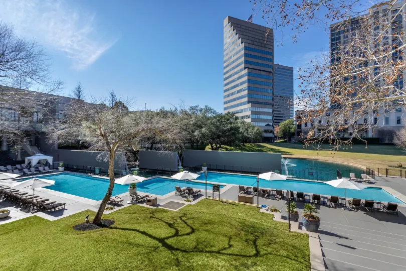 休斯頓歐姆尼飯店