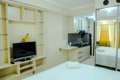 Simply Studio Room at Grand Serpong Apartment by Travelio Hotels in North Panunggangan