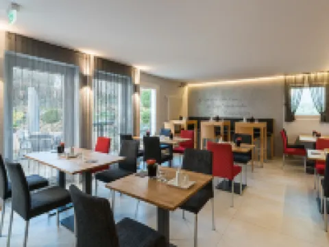 ビオホテル ヴィルヘルムスヘーファー トーア カッセルのホテル