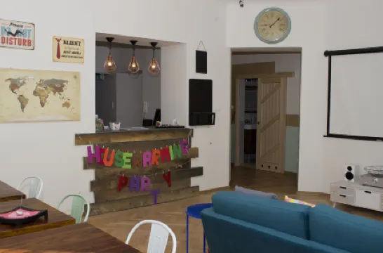 Chillout Hostel Отели рядом с достопримечательностью «Tissot Service»
