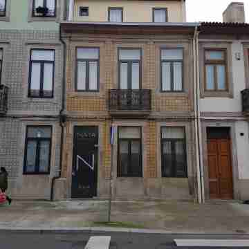 Naya-Downtown Guesthouse Hotel Exterior