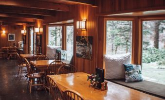 Steamboat Inn
