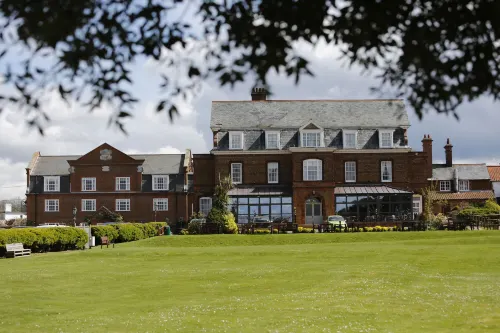 Le Strange Arms Hotels in Dersingham