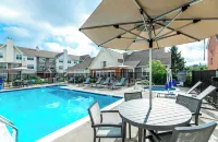 Residence Inn Columbus Easton - Kolam Renang