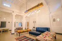 Roambay Hostels