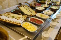 Taru Cave Suites - breakfast