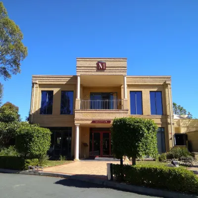 Madison Spa Motel - Adults Only Hotels near Moama